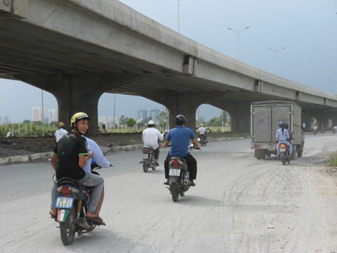 Đường nghìn tỷ vừa hoàn thiện lại bị đào xới