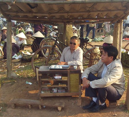 Nét chợ quê còn sót lại ở Hà thành