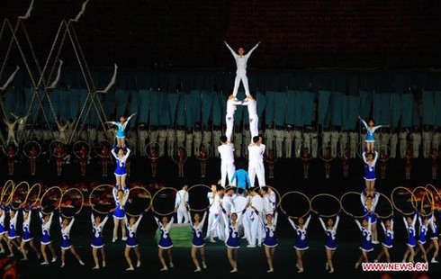 Triều Tiên thực hiện màn đồng diễn lớn nhất thế giới