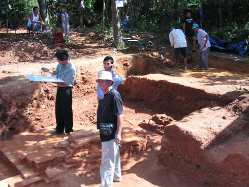 Đà Nẵng phát hiện `mỏ vàng` di tích Việt - Chăm (bài 1)
