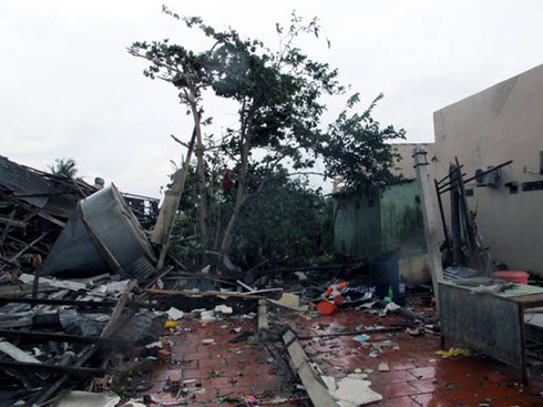 Nhiều tỷ đồng cứu trợ những hộ dân bị lốc xoáy