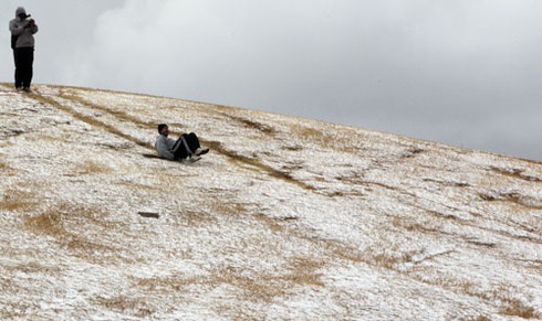 Nam Phi hào hứng đón tuyết rơi