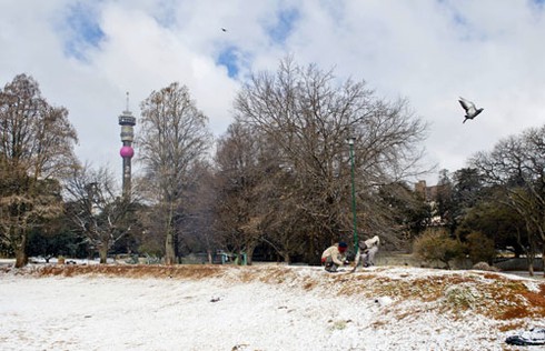 Nam Phi hào hứng đón tuyết rơi