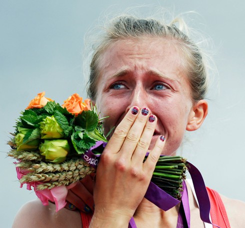 Muôn vẻ cách ăn mừng của các nhà vô địch Olympic