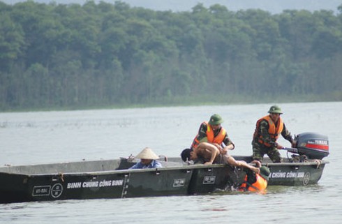 Quân đội diễn tập cứu hộ cứu nạn quy mô lớn