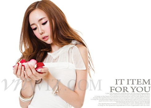 Giải nhiệt mùa hè với những dáng áo xinh