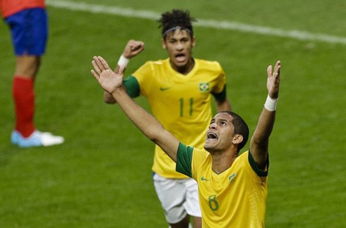 Neymar và đồng đội hồi hộp chờ giải 'cơn khát vàng' Olympic