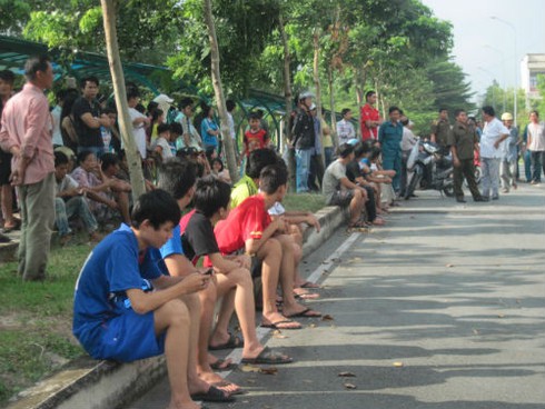 Phát hiện xác chết treo cổ trong trường đại học