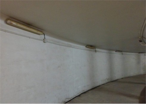 Hầm đường bộ Ngã Tư Sở 'bốc mùi'