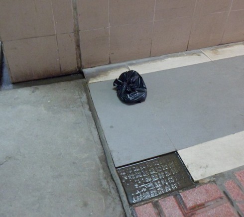 Hầm đường bộ Ngã Tư Sở 'bốc mùi'