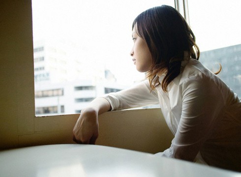 Gái trẻ khó dứt tình khi yêu trai có vợ