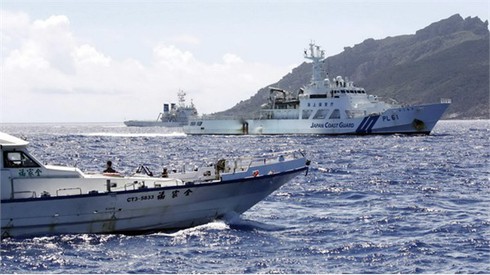Tàu Đài Loan - Hong Kong - TQ kéo đến Senkaku