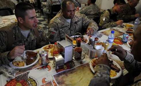 Quân đội Mỹ mua thịt giúp nông dân