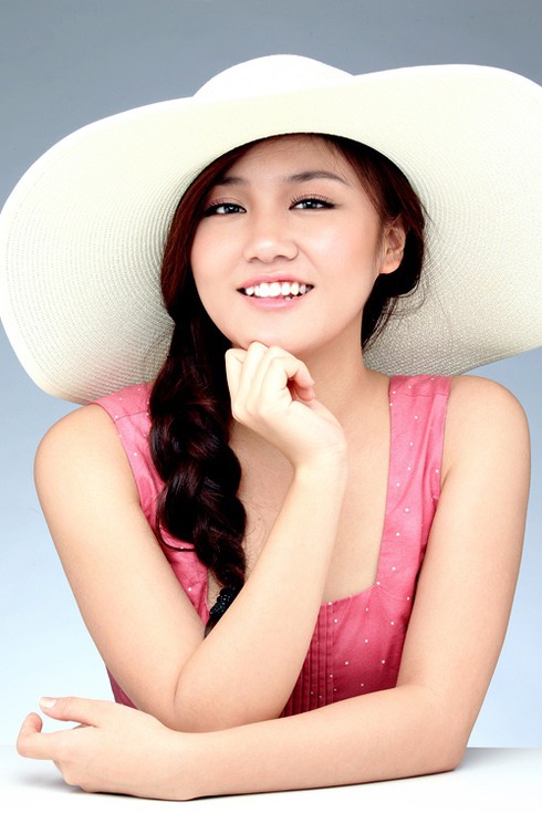 Văn Mai Hương dính nghi án đạo nhạc