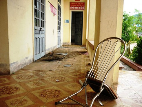 Hà Tĩnh: Dân phá trụ sở, quây đánh lãnh đạo, công an xã trọng thương