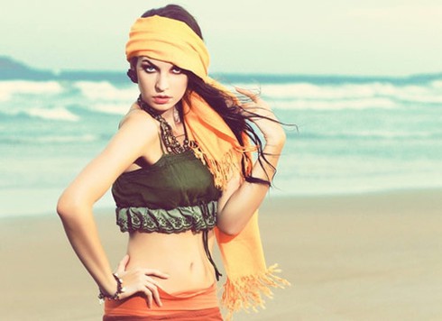 Sắc màu bohemieng cho ngày hè trên biển