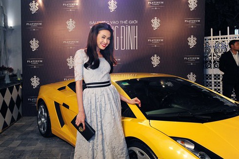 Dương Mỹ Linh nhí nhảnh sánh đôi cùng Bình Minh