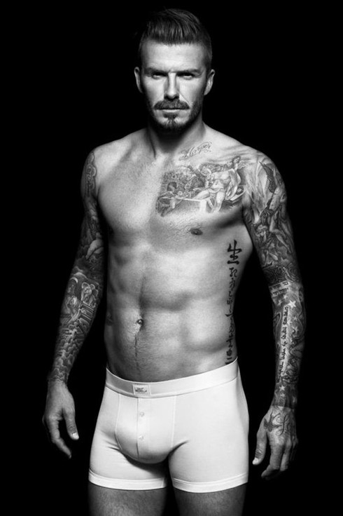 Tượng David Beckham mặc đồ lót ngập tràn ở Mỹ