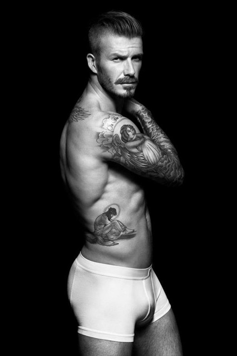 Tượng David Beckham mặc đồ lót ngập tràn ở Mỹ
