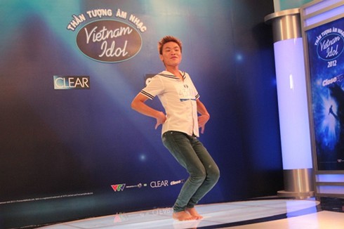 Vietnam Idol mở màn hài hước với ‘đặc sản thảm họa’