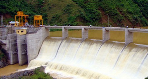 Sập hầm thủy điện tập thể, vùi lấp nhiều công nhân