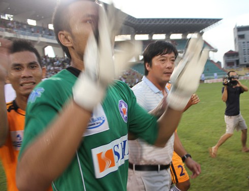 Đà Nẵng đăng quang V-League, Đồng Tháp xuống hạng