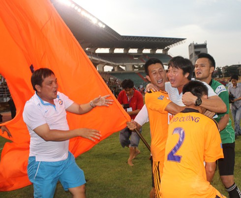 Đà Nẵng đăng quang V-League, Đồng Tháp xuống hạng