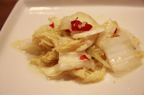 6 người Nhật chết vì ăn dưa chua