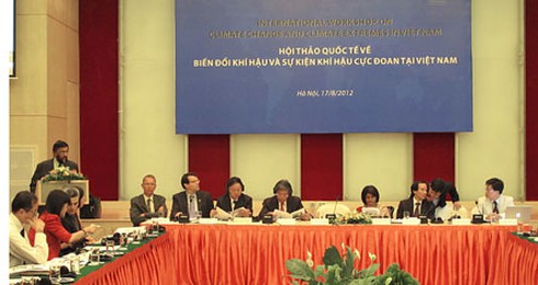 Công bố báo cáo về rủi ro biến đổi khí hậu