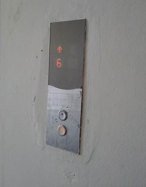 Chủ đầu tư nhà TNT Đặng Xá giải trình việc ngấm dột, thang máy Trung Quốc rung lắc