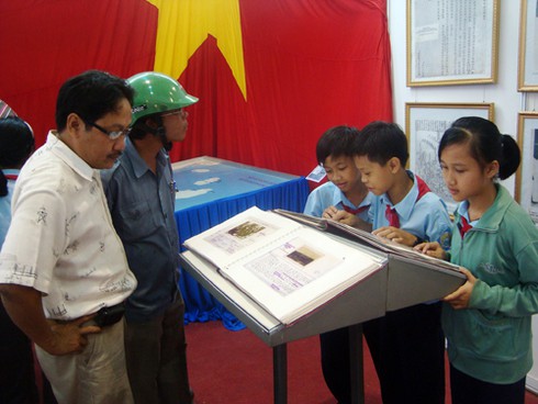 Chậm bổ sung nội dung giáo dục về Hoàng Sa, Trường Sa là có tội!