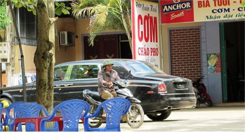 Siêu xe 35 tỷ ở Hà Tĩnh chạy nhiều tháng không treo biển