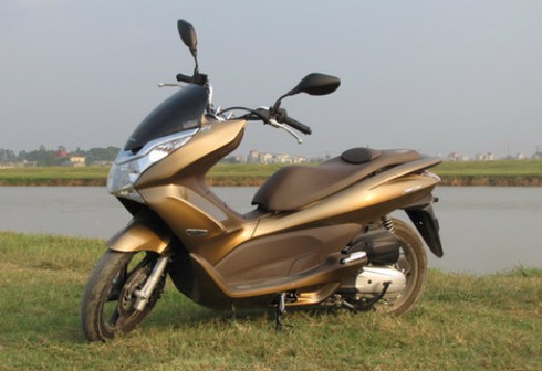 Khó mặc váy - nhược điểm 'chết người' của Honda PCX
