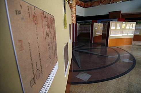 Bút tích 'độc nhất vô nhị' 10 đời vua triều Nguyễn