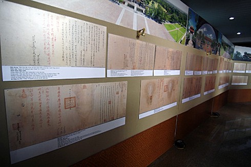 Bút tích 'độc nhất vô nhị' 10 đời vua triều Nguyễn