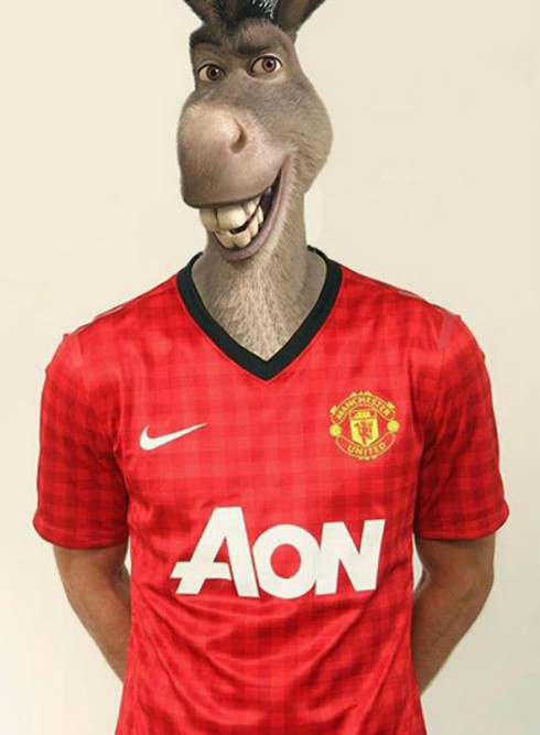 Biếm họa vụ chuyển nhượng bom tấn Van Persie của MU