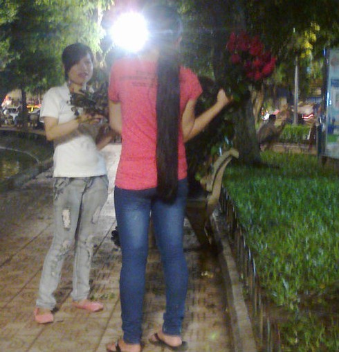 `Chém` khách, xin đểu khách ta quanh Hồ Gươm