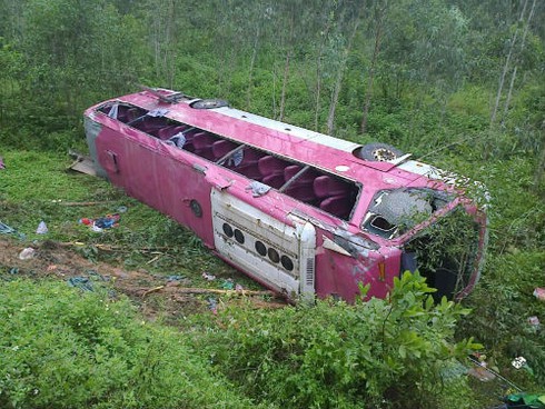 Tạm giữ lái xe khiến nhiều phật tử thương vong