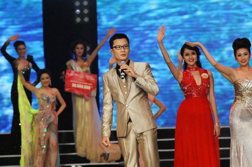 Hồ Ngọc Hà khuấy động sân khấu Hoa hậu Việt Nam