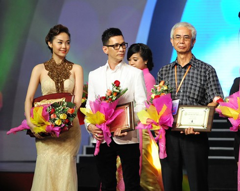 Hồ Ngọc Hà khuấy động sân khấu Hoa hậu Việt Nam