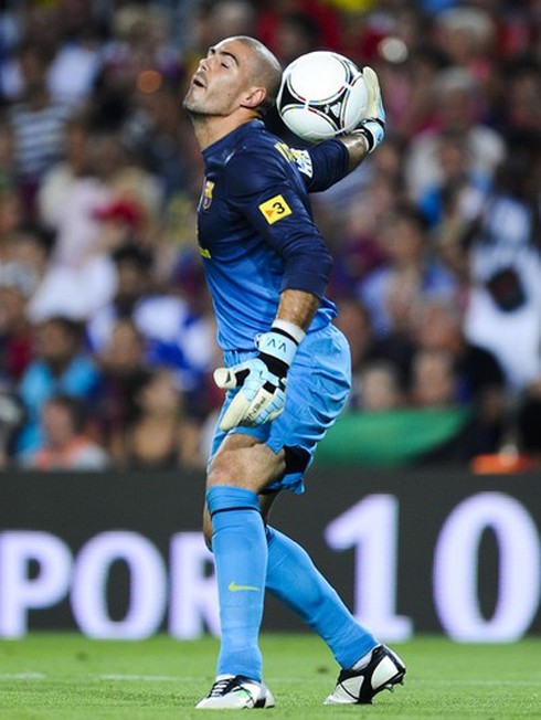 ‘Tội đồ’ Valdes vẫn được Barca tin dùng