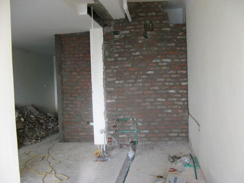 Dự án FLC Landmark Tower: Chủ đầu tư dọa thanh lý hợp đồng, dân nhận nhà lại đập đi xây lại