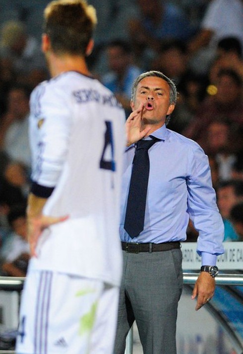 Mourinho nổi giận mắng học trò ‘xứng đáng thua’