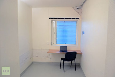 Nhà tù đặc biệt giam sát thủ Na Uy