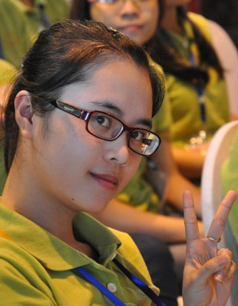 Vẻ đẹp của các nữ thủ khoa xuất sắc 2012