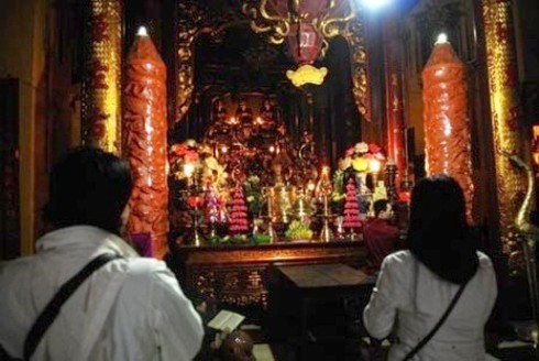 Cô gái 27 tuổi cầu siêu cho 13 lần phá thai