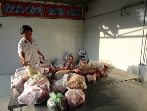 Bắt gần 2 tấn thịt “bẩn”