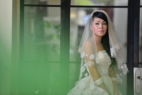 Đinh Y Nhung kể chuyện đóng 'cảnh nóng' trước mặt chồng