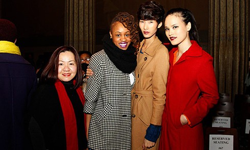 'Showbiz không phải toàn nhà cửa, xe cộ sang trọng'