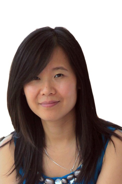 'Showbiz không phải toàn nhà cửa, xe cộ sang trọng'